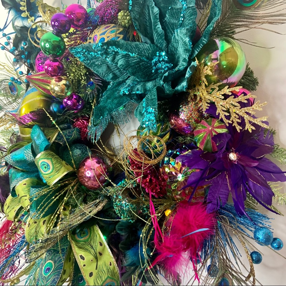 Peacock Contemporary Christmas Wreath With Lights - Picture 3 of 11